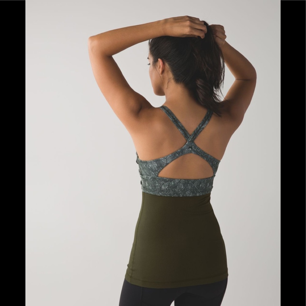 Lululemon Wrap It Up Tank - - Picture 3 of 10